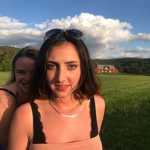 Meet your Posher, Corinne